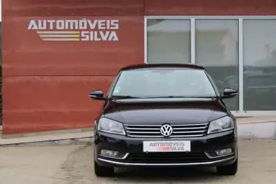 Vendo Volkswagen Passat 2011 - 10990 EUR, 174000 km - AUTO.MOTO.pt