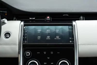 Vendo Land Rover Discovery Sport 2021 - 36950 EUR, 63000 km - AUTO.MOTO.pt