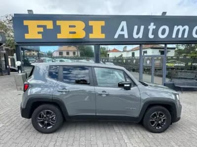 Sell Jeep Renegade 2022 - 24900 EUR, 72741 km - AUTO.MOTO.pt