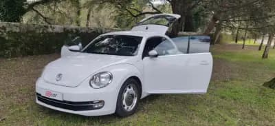Vendo Volkswagen New Beetle 2015 - 14950 EUR, 156200 km - AUTO.MOTO.pt