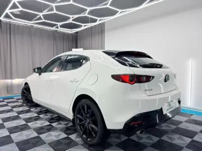 Vendo Mazda 3 2021 - 18999 EUR, 84000 km - AUTO.MOTO.pt