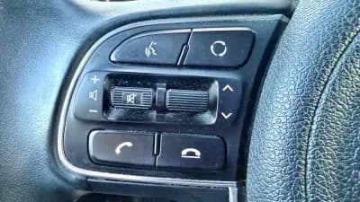 Sell Kia e-Niro 2021 - 20900 EUR, 75925 km - AUTO.MOTO.pt