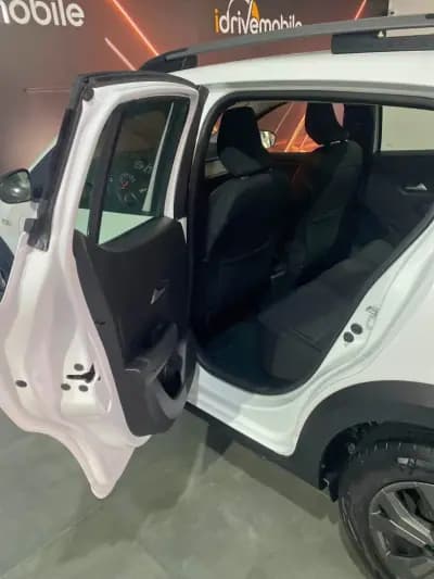 Vendo Dacia Sandero 2023 - 15900 EUR, 58259 km - AUTO.MOTO.pt