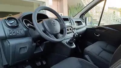 Vendo Nissan NV300 2020 - 20900 EUR, 99900 km - AUTO.MOTO.pt