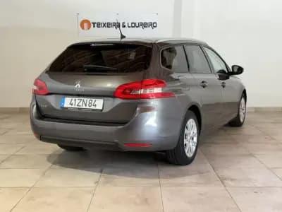 Vendo Peugeot 308 SW 2019 - 13000 EUR, 76390 km - AUTO.MOTO.pt