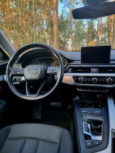 Vendo Audi A4 Avant 2017 - 22990 EUR, 183300 km - AUTO.MOTO.pt