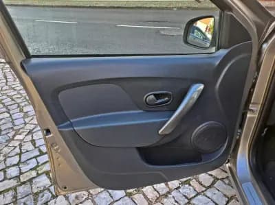 Sell Dacia Logan MCV 2014 - 6990 EUR, 125000 km - AUTO.MOTO.pt