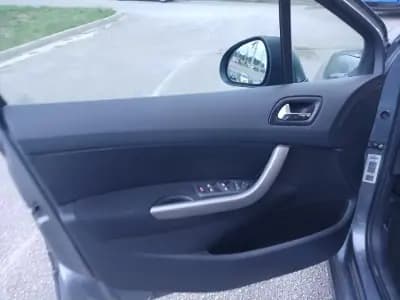 Vendo Peugeot 308 2008 - 6800 EUR, 159500 km - AUTO.MOTO.pt