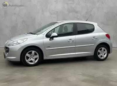 Sell Peugeot 207 2011 - 4900 EUR, 235000 km - AUTO.MOTO.pt