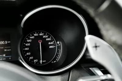 Vendo Alfa Romeo Stelvio 2019 - 29400 EUR, 89000 km - AUTO.MOTO.pt