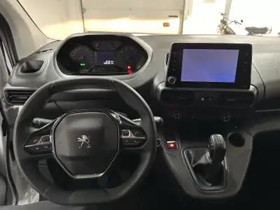 Vendo Peugeot Partner 2019 - 14500 EUR, 89000 km - AUTO.MOTO.pt