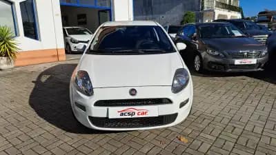 Vendo Fiat Punto 2015 - 5900 EUR, 278912 km - AUTO.MOTO.pt