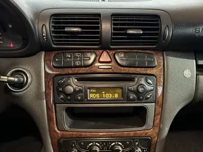 Vendo Mercedes-Benz C 180 2003 - 6900 EUR, 210000 km - AUTO.MOTO.pt