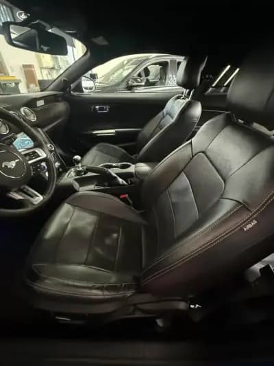 Vendo Ford Mustang 2017 - 34900 EUR, 198000 km - AUTO.MOTO.pt