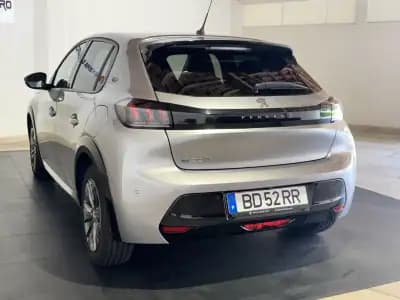 Sell Peugeot e-208 2023 - 22500 EUR, 24843 km - AUTO.MOTO.pt