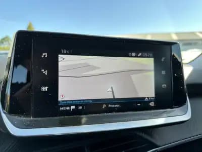 Vendo Peugeot 2008 2021 - 16500 EUR, 170000 km - AUTO.MOTO.pt