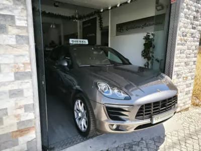 Vendo Porsche Macan 2014 - 42950 EUR, 177239 km - AUTO.MOTO.pt