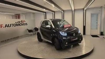 Vendo Smart Fortwo Cabrio 2014 - 8900 EUR, 145888 km - AUTO.MOTO.pt