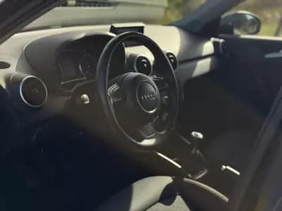 Sell Audi A1 Sportback 2014 - 11500 EUR, 152000 km - AUTO.MOTO.pt