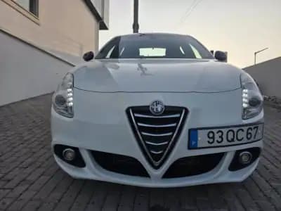 Sell Alfa Romeo Giulietta 2015 - 13500 EUR, 148000 km - AUTO.MOTO.pt