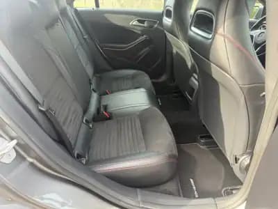 Vendo Mercedes-Benz CLA 180 2014 - 16450 EUR, 205000 km - AUTO.MOTO.pt