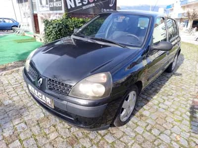 Sell Renault Clio 2002 - 2499 EUR, 222699 km - AUTO.MOTO.pt