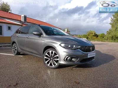 Vendo Fiat Tipo Station Wagon 2018 - 12750 EUR, 106000 km - AUTO.MOTO.pt