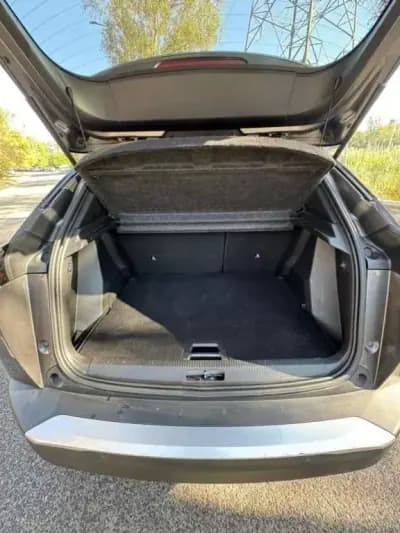 Vendo Peugeot 2008 2020 - 17500 EUR, 140000 km - AUTO.MOTO.pt