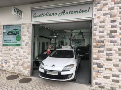 Vendo Renault Mégane 2013 - 4950 EUR, 317737 km - AUTO.MOTO.pt