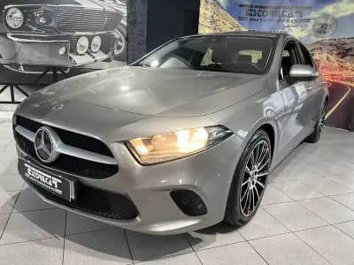 Vendo Mercedes-Benz A 180 Limousine 2020 - 22600 EUR, 114696 km - AUTO.MOTO.pt