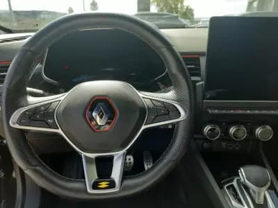 Sell Renault Arkana 2022 - 33490 EUR, 20820 km - AUTO.MOTO.pt