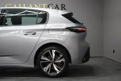 Sell Peugeot 308 2023 - 25800 EUR, 55300 km - AUTO.MOTO.pt