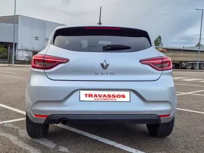 Sell Renault Clio 2022 - 16800 EUR, 55061 km - AUTO.MOTO.pt