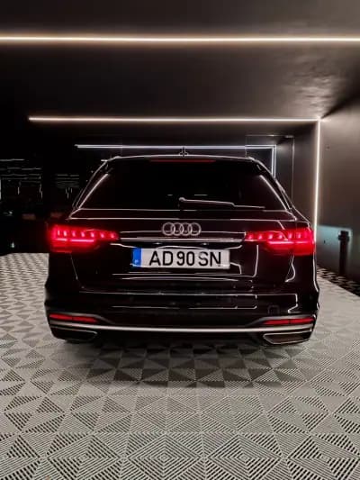 Sell Audi A4 Avant 2020 - 29500 EUR, 113000 km - AUTO.MOTO.pt