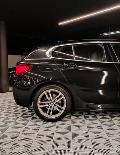 Vendo BMW 118 2021 - 22750 EUR, 111912 km - AUTO.MOTO.pt