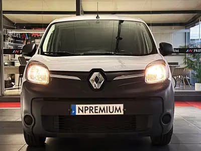 Vendo Renault Kangoo 2021 - 10500 EUR, 35000 km - AUTO.MOTO.pt