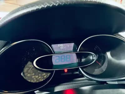 Vendo Renault Clio 2017 - 13990 EUR, 104061 km - AUTO.MOTO.pt