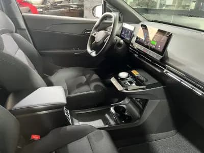 Vendo MG MG4 2023 - 19600 EUR, 23467 km - AUTO.MOTO.pt