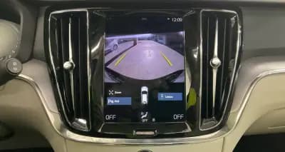 Sell Volvo V60 2020 - 27500 EUR, 130700 km - AUTO.MOTO.pt