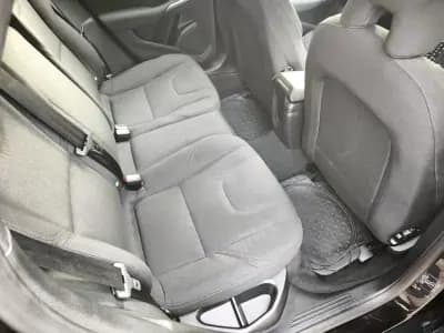 Sell Volvo V40 Cross Country 2017 - 18500 EUR, 100000 km - AUTO.MOTO.pt