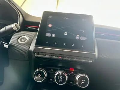 Vendo Renault Clio 2020 - 18990 EUR, 51300 km - AUTO.MOTO.pt