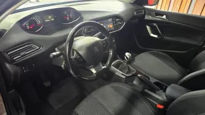 Sell Peugeot 308 SW 2018 - 12650 EUR, 133760 km - AUTO.MOTO.pt