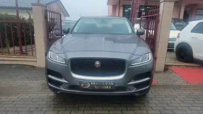 Vendo Jaguar F-Pace 2018 - 37990 EUR, 86000 km - AUTO.MOTO.pt