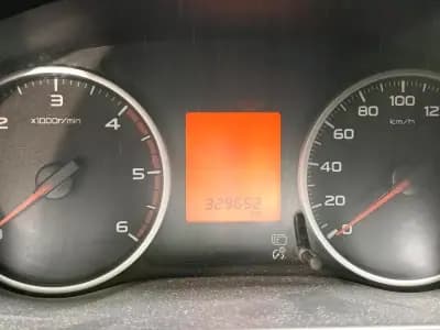 Sell Mitsubishi L200 2019 - 14900 EUR, 329652 km - AUTO.MOTO.pt