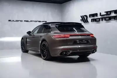 Sell Porsche Panamera Sport Turismo 2018 - 69950 EUR, 133000 km - AUTO.MOTO.pt