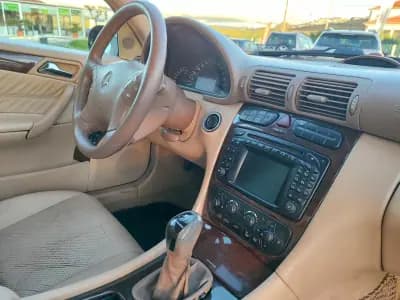 Vendo Mercedes-Benz C 200 2001 - 5900 EUR, 211000 km - AUTO.MOTO.pt