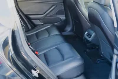 Vendo Tesla Model 3 2020 - 24500 EUR, 137000 km - AUTO.MOTO.pt