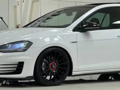 Vendo Volkswagen Golf 2013 - 19890 EUR, 186000 km - AUTO.MOTO.pt