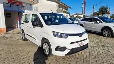 Sell Toyota Proace City Verso 2022 - 22900 EUR, 171567 km - AUTO.MOTO.pt
