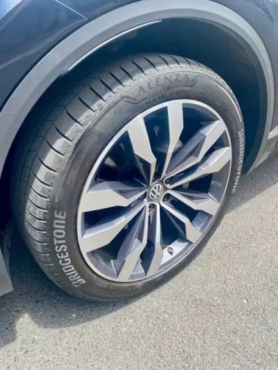 Vendo Volkswagen Touareg 2019 - 47500 EUR, 111935 km - AUTO.MOTO.pt